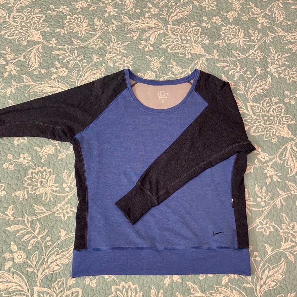 Nike sweatshirt